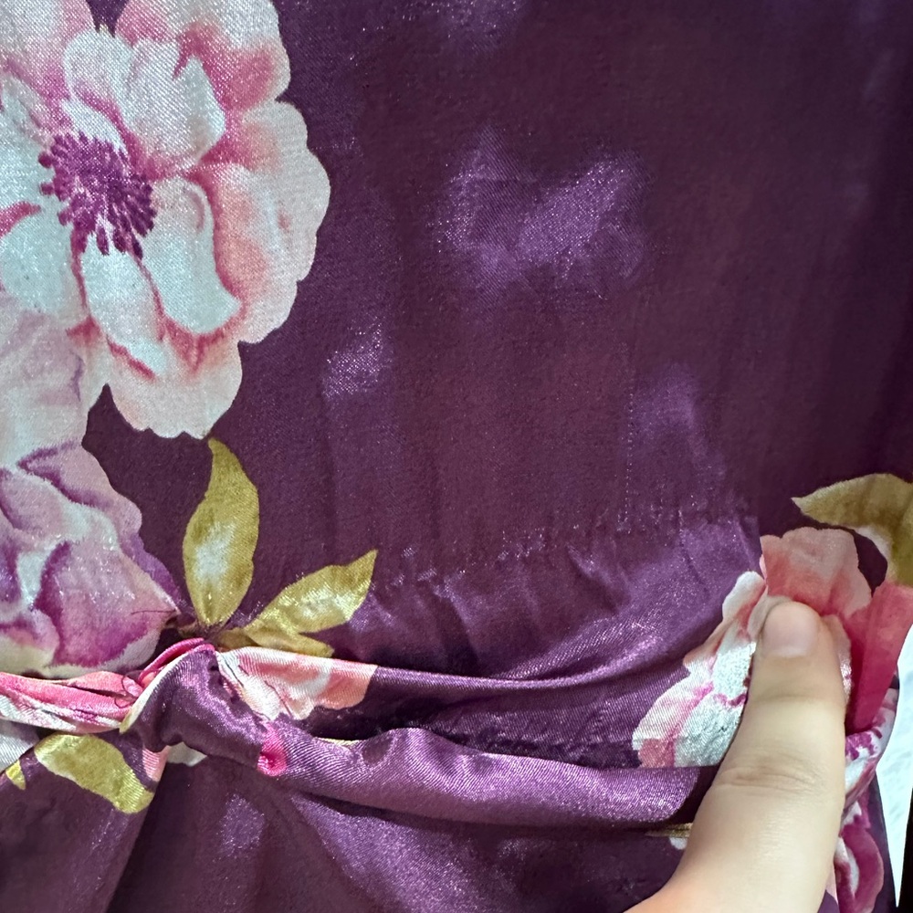 Morgan Taylor Robe - Picture 4 of 6